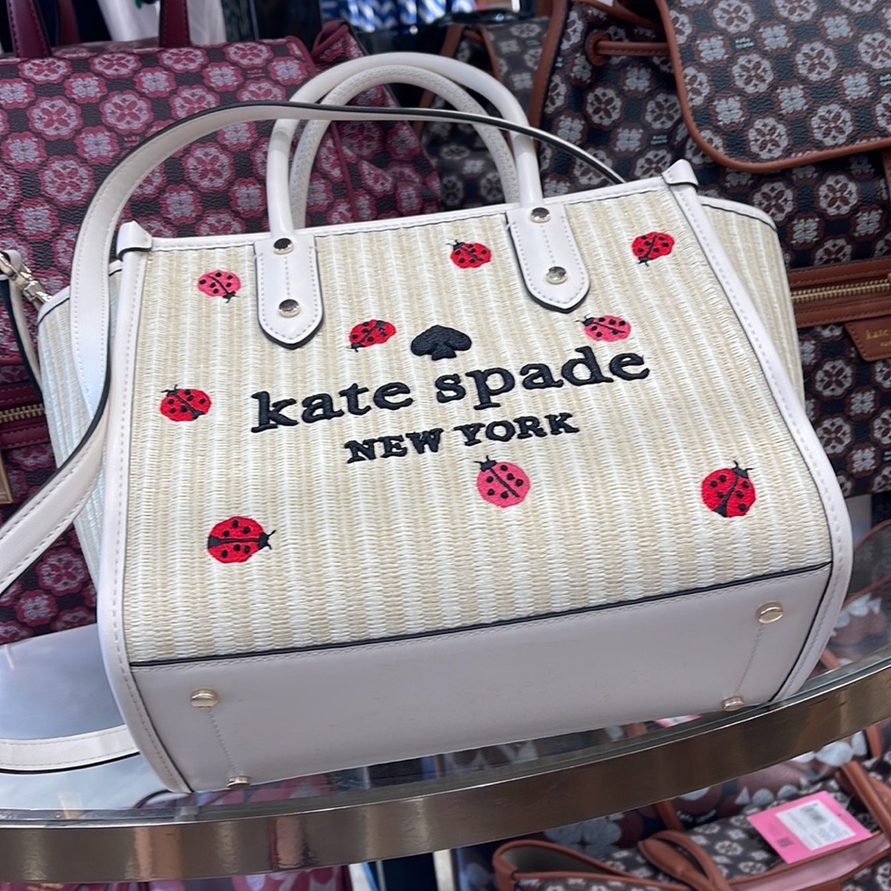 Kate Spade Ella Small Ladybug Tote Bag
COLOR:
Natural Multi
NWT - Picture 15 of 16